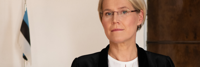 õiguskantsler Ülle Madise portree