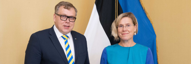 Pildil on Riigikogu esimees Lauri Hussar ja õiguskantsler Ülle Madise.